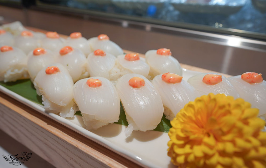 這間自助餐真的有厲害!!肉控最愛濕式熟成爐烤肋眼牛排與炭烤牛舌!