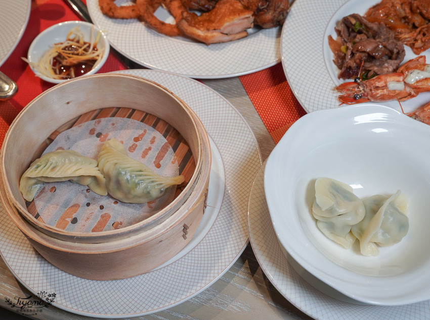 這間自助餐真的有厲害!!肉控最愛濕式熟成爐烤肋眼牛排與炭烤牛舌!