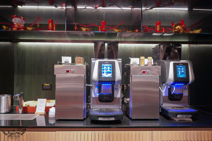 這間自助餐真的有厲害!!肉控最愛濕式熟成爐烤肋眼牛排與炭烤牛舌!