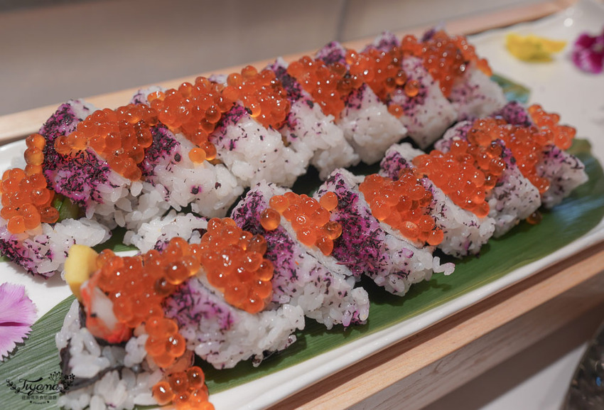 這間自助餐真的有厲害!!肉控最愛濕式熟成爐烤肋眼牛排與炭烤牛舌!