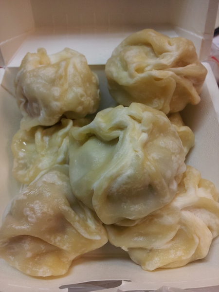 小天津手工麵館:【台中東海】小天津手工麵館-沒有什麼湯的湯包&3元的水餃 小天津手工麵館:【台中東海】小天津手工麵館-沒有什麼湯的湯包&3元的水餃