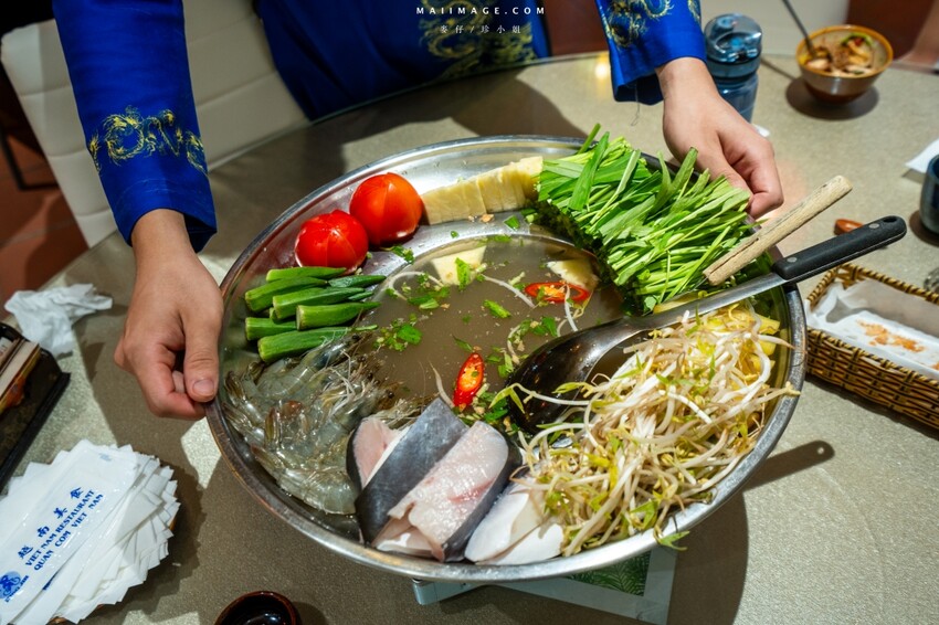 汐止隱藏版越南料理老店！700坪花園景觀「銘記越南美食」，越南火鍋必吃。