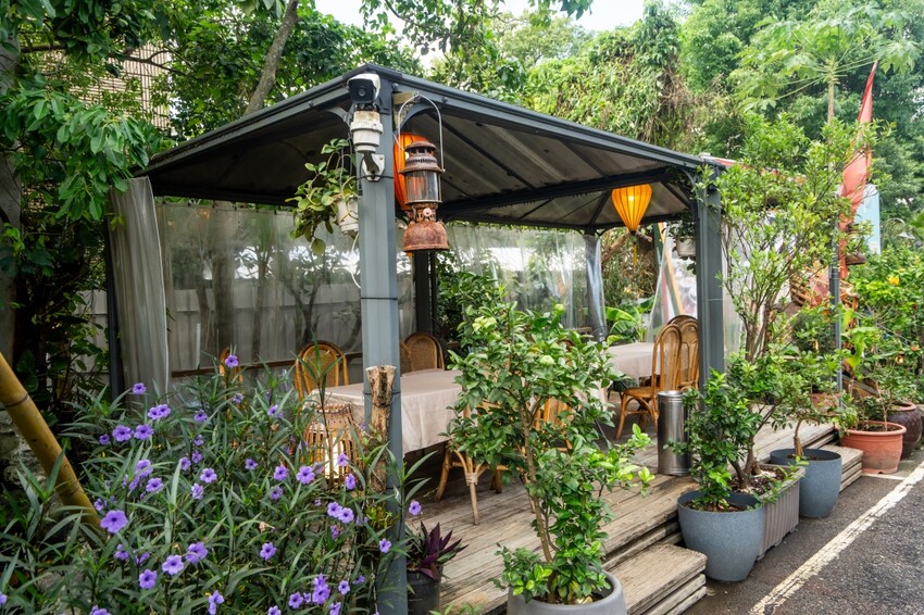 汐止隱藏版越南料理老店！700坪花園景觀「銘記越南美食」，越南火鍋必吃。