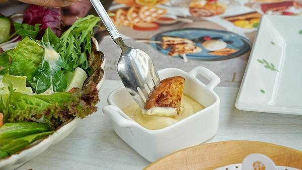 LINE_ALBUM_梨子咖啡館豐原店 二傻夫婦_230520_12.jpg