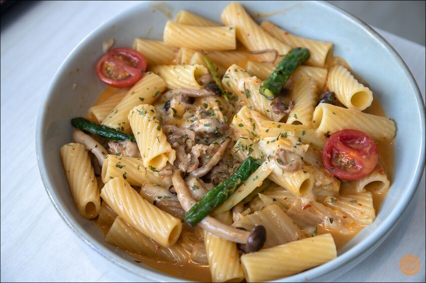 台中市豐原區台中美食|豐原聚餐餐廳推薦:梨子咖啡館 豐原店