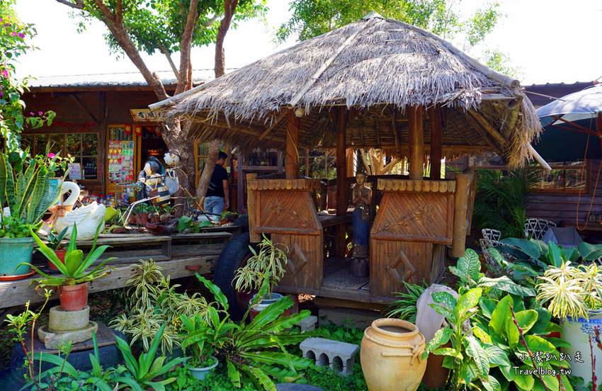 台中沙鹿景點》人間食解景觀餐廳 古色古香渡假小村落！落雨松秘境.下午茶.情侶約會.家庭聚餐好去處~ - 小潔趴趴走旅遊札記