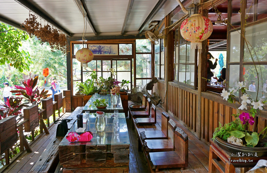 台中沙鹿景點》人間食解景觀餐廳 古色古香渡假小村落！落雨松秘境.下午茶.情侶約會.家庭聚餐好去處~ - 小潔趴趴走旅遊札記