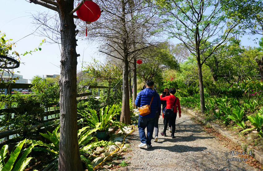 台中沙鹿景點》人間食解景觀餐廳 古色古香渡假小村落！落雨松秘境.下午茶.情侶約會.家庭聚餐好去處~ - 小潔趴趴走旅遊札記