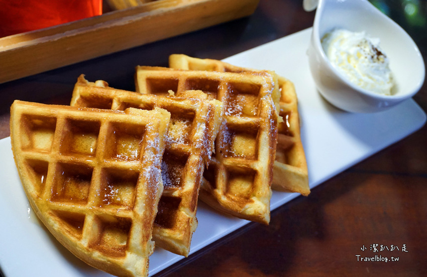 台中沙鹿景點》人間食解景觀餐廳 古色古香渡假小村落！落雨松秘境.下午茶.情侶約會.家庭聚餐好去處~ - 小潔趴趴走旅遊札記