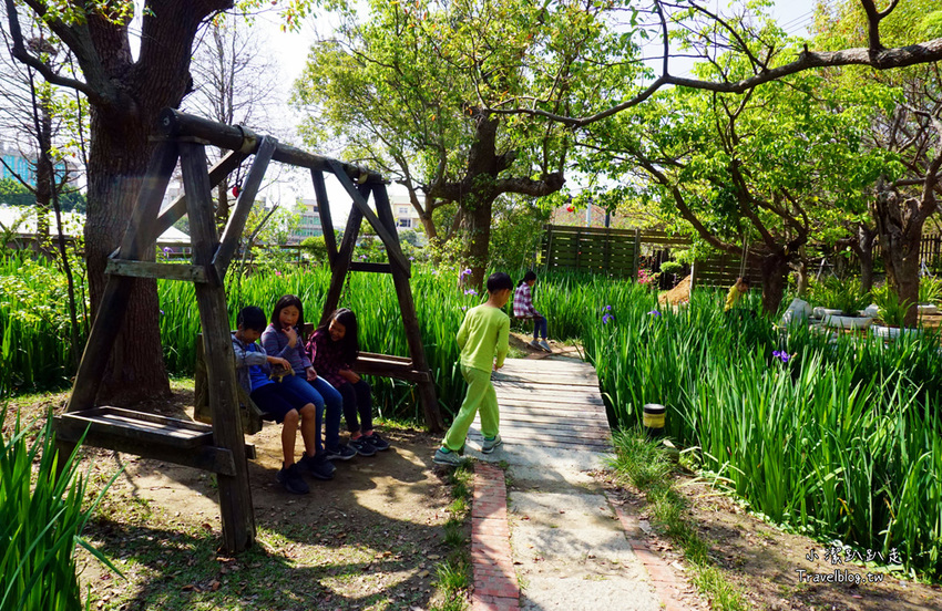 台中沙鹿景點》人間食解景觀餐廳 古色古香渡假小村落！落雨松秘境.下午茶.情侶約會.家庭聚餐好去處~ - 小潔趴趴走旅遊札記