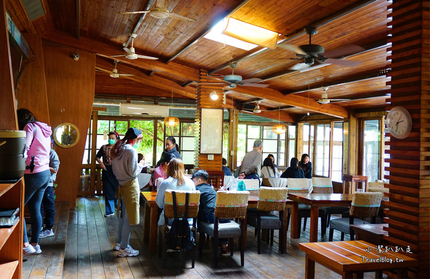 台中沙鹿景點》人間食解景觀餐廳 古色古香渡假小村落！落雨松秘境.下午茶.情侶約會.家庭聚餐好去處~ - 小潔趴趴走旅遊札記