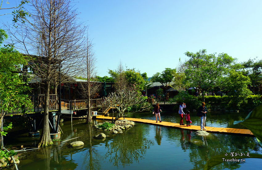 台中沙鹿景點》人間食解景觀餐廳 古色古香渡假小村落！落雨松秘境.下午茶.情侶約會.家庭聚餐好去處~ - 小潔趴趴走旅遊札記