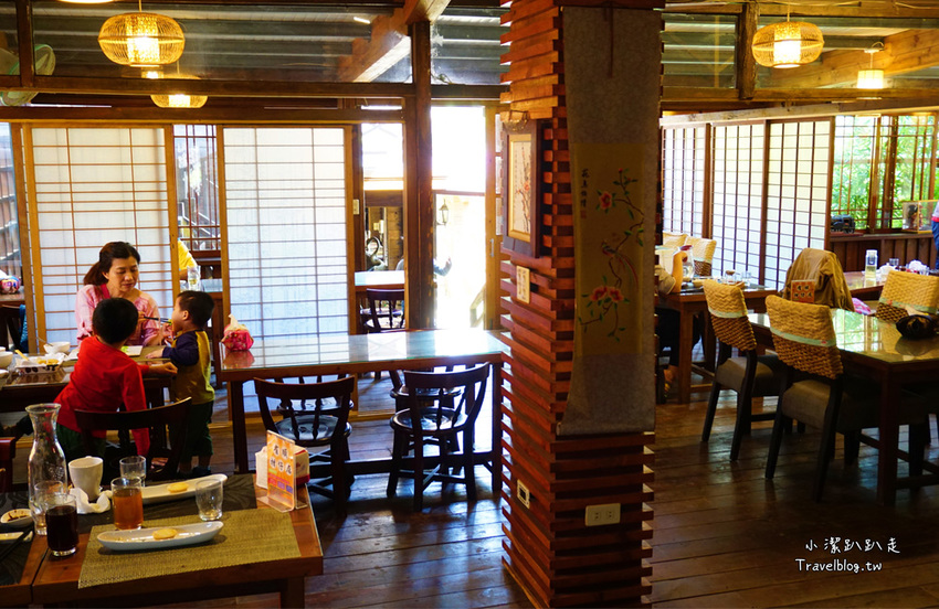 台中沙鹿景點》人間食解景觀餐廳 古色古香渡假小村落！落雨松秘境.下午茶.情侶約會.家庭聚餐好去處~ - 小潔趴趴走旅遊札記