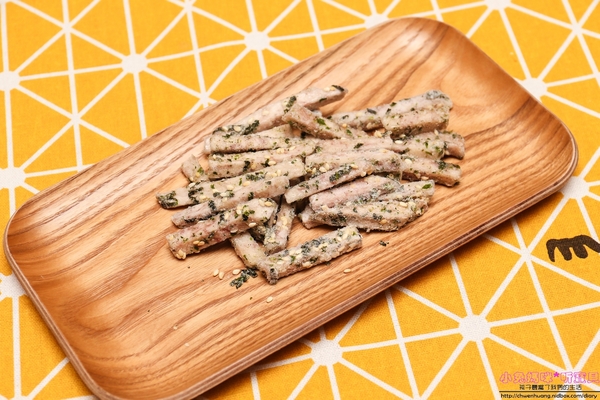 阿聰師芋頭酥的糕餅主意(大甲隨意館):【年節禮盒推薦】☼阿聰師芋頭酥的糕餅主意(大甲隨意館)☼小芋仔四層豐富內餡,口感極佳,香氣十足!送禮好看又大方~