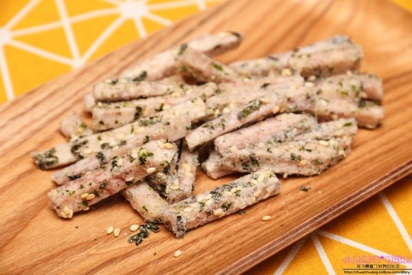 阿聰師芋頭酥的糕餅主意(大甲隨意館):【年節禮盒推薦】☼阿聰師芋頭酥的糕餅主意(大甲隨意館)☼小芋仔四層豐富內餡,口感極佳,香氣十足!送禮好看又大方~