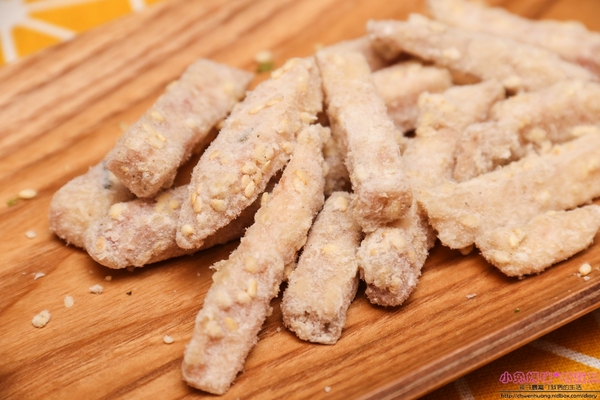 阿聰師芋頭酥的糕餅主意(大甲隨意館):【年節禮盒推薦】☼阿聰師芋頭酥的糕餅主意(大甲隨意館)☼小芋仔四層豐富內餡,口感極佳,香氣十足!送禮好看又大方~