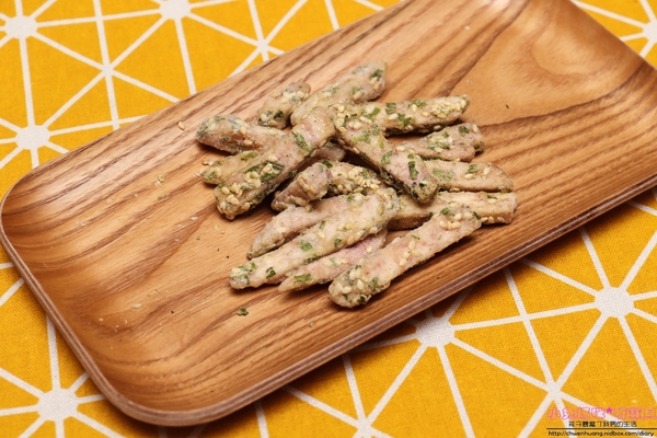 阿聰師芋頭酥的糕餅主意(大甲隨意館):【年節禮盒推薦】☼阿聰師芋頭酥的糕餅主意(大甲隨意館)☼小芋仔四層豐富內餡,口感極佳,香氣十足!送禮好看又大方~