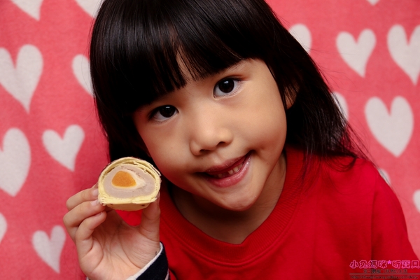阿聰師芋頭酥的糕餅主意(大甲隨意館):【年節禮盒推薦】☼阿聰師芋頭酥的糕餅主意(大甲隨意館)☼小芋仔四層豐富內餡,口感極佳,香氣十足!送禮好看又大方~