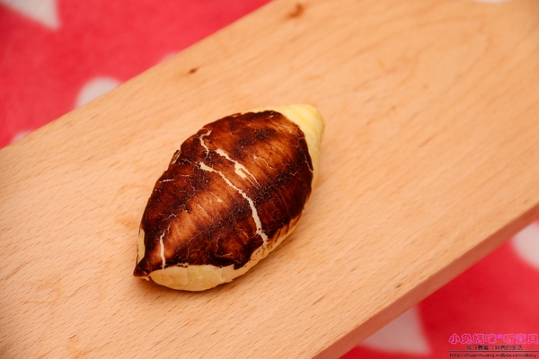 阿聰師芋頭酥的糕餅主意(大甲隨意館):【年節禮盒推薦】☼阿聰師芋頭酥的糕餅主意(大甲隨意館)☼小芋仔四層豐富內餡,口感極佳,香氣十足!送禮好看又大方~
