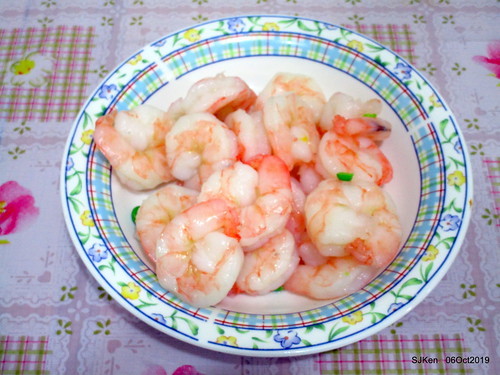 Tradtional seafood of Chinese dishses booth, Nangmeng market, Taipei, Taiwan, SKen, Oct 6, 2019