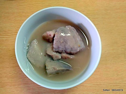 Tradtional seafood of Chinese dishses booth, Nangmeng market, Taipei, Taiwan, SKen, Oct 6, 2019
