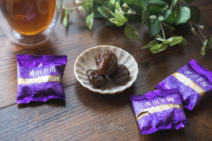 【大甲美食】躉泰食品│香Q麻糬餡芋頭紫晶酥、花生牛奶流芯酥好邪惡。新年春節禮盒。昇恆昌伴手禮。台中伴手禮推薦 - 貪吃猴的幻想