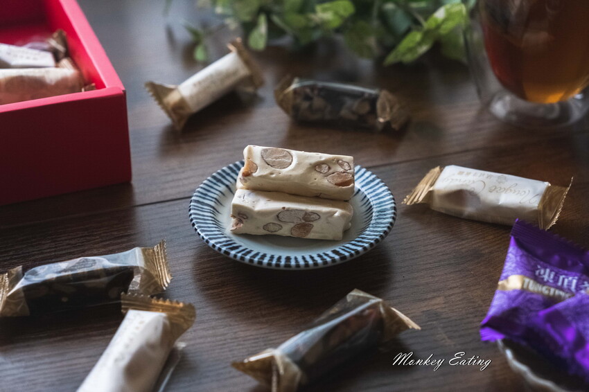 【大甲美食】躉泰食品│香Q麻糬餡芋頭紫晶酥、花生牛奶流芯酥好邪惡。新年春節禮盒。昇恆昌伴手禮。台中伴手禮推薦 - 貪吃猴的幻想