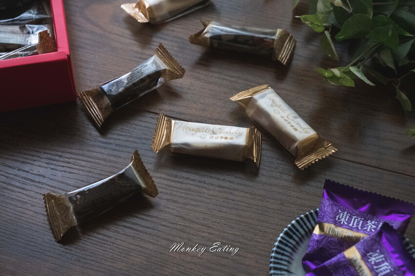 【大甲美食】躉泰食品│香Q麻糬餡芋頭紫晶酥、花生牛奶流芯酥好邪惡。新年春節禮盒。昇恆昌伴手禮。台中伴手禮推薦 - 貪吃猴的幻想