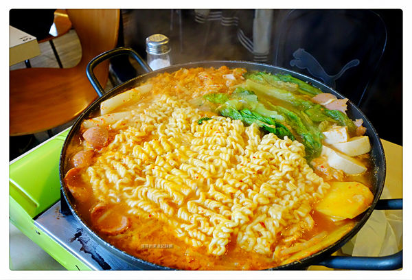 小飯館兒 ~ 公館人氣平價韓式料理❤️小菜/白飯 無限續 - 捷運公館站