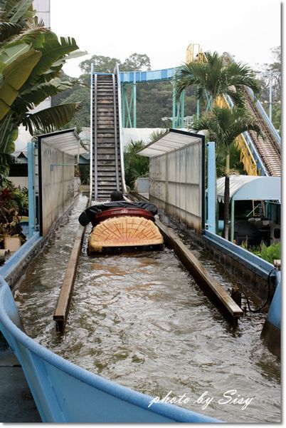 雲林縣古坑鄉旅遊行程推薦劍湖山世界主題樂園 雲林景點 劍湖山世界主題樂園 上 大人小孩都愛玩的歡樂天堂 168隻小來福及18公尺大來福與你相約 北海小英雄阿爾卑斯山的少女主題樂園