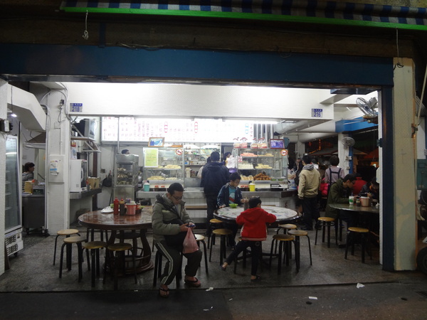 廟口紅茶：1020104[官本金文愛台灣]廟口紅茶好看的鋼管秀與好吃到想跳鋼管舞