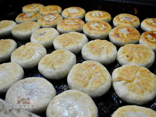 一口香餡餅08-煎檯上的餡餅