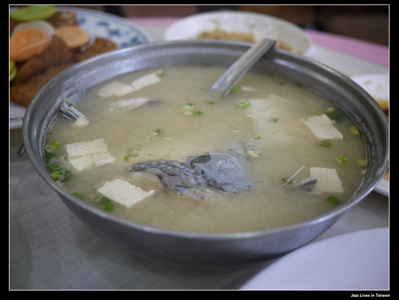 [金蘭活魚餐廳] 草魚, 烏鰡新鮮就是好美味, 活魚33吃~