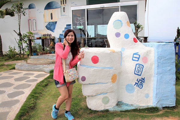 白圍牆地中海景觀咖啡:【桃園龍潭景點】白圍牆地中海景觀餐廳~唯美浪漫的地中海希臘風格,魔術表演,氣氛沸騰,同學會或家庭團聚最佳選擇