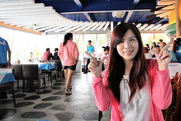 白圍牆地中海景觀咖啡:【桃園龍潭景點】白圍牆地中海景觀餐廳~唯美浪漫的地中海希臘風格,魔術表演,氣氛沸騰,同學會或家庭團聚最佳選擇