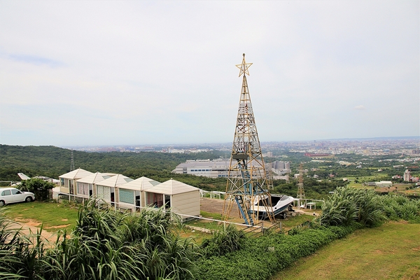 白圍牆地中海景觀咖啡:【桃園龍潭景點】白圍牆地中海景觀餐廳~唯美浪漫的地中海希臘風格,魔術表演,氣氛沸騰,同學會或家庭團聚最佳選擇