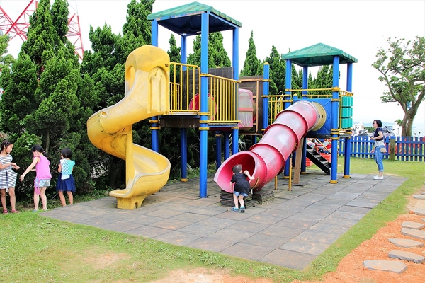 白圍牆地中海景觀咖啡:【桃園龍潭景點】白圍牆地中海景觀餐廳~唯美浪漫的地中海希臘風格,魔術表演,氣氛沸騰,同學會或家庭團聚最佳選擇