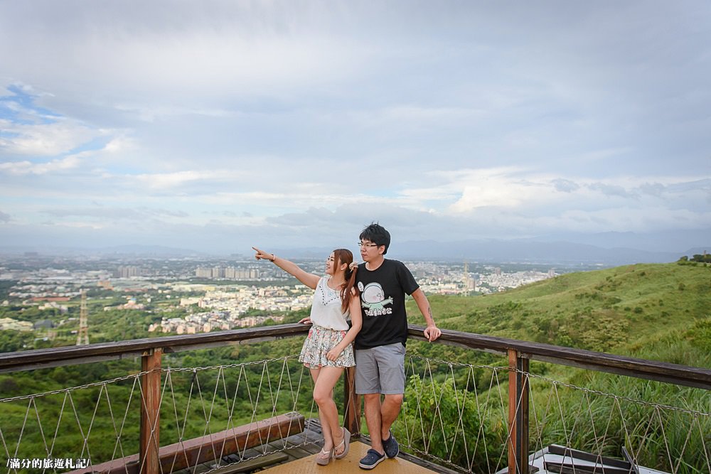 桃園龍潭景點》享夜景觀餐廳 龍潭夜景 站桃園看台北101 座擁180度的絢爛美景 - 滿分的旅遊札記