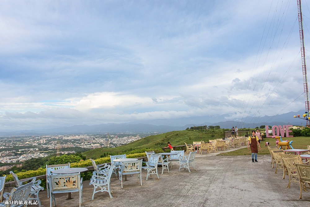 桃園龍潭景點》享夜景觀餐廳 龍潭夜景 站桃園看台北101 座擁180度的絢爛美景 - 滿分的旅遊札記