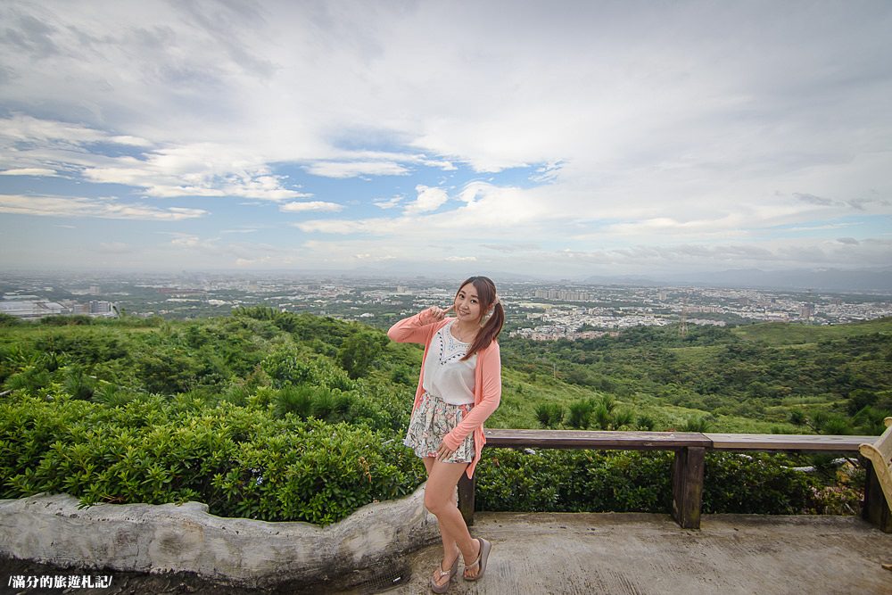 桃園龍潭景點》享夜景觀餐廳 龍潭夜景 站桃園看台北101 座擁180度的絢爛美景 - 滿分的旅遊札記