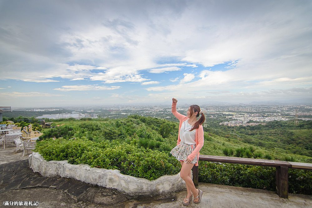 桃園龍潭景點》享夜景觀餐廳 龍潭夜景 站桃園看台北101 座擁180度的絢爛美景 - 滿分的旅遊札記