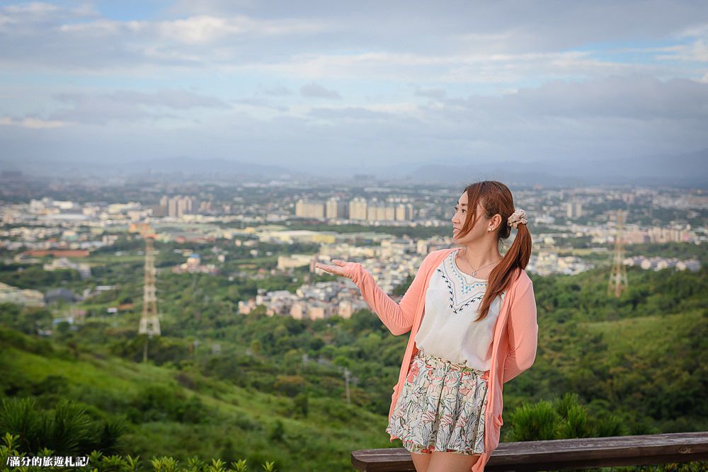 桃園龍潭景點》享夜景觀餐廳 龍潭夜景 站桃園看台北101 座擁180度的絢爛美景 - 滿分的旅遊札記