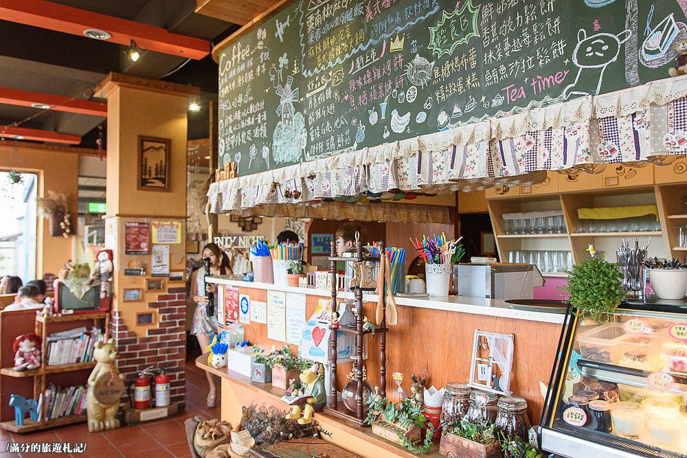 桃園龍潭景點》享夜景觀餐廳 龍潭夜景 站桃園看台北101 座擁180度的絢爛美景 - 滿分的旅遊札記