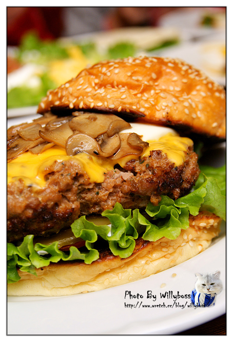 超級總匯漢堡－南方莊園一起吧(桃園中壢)