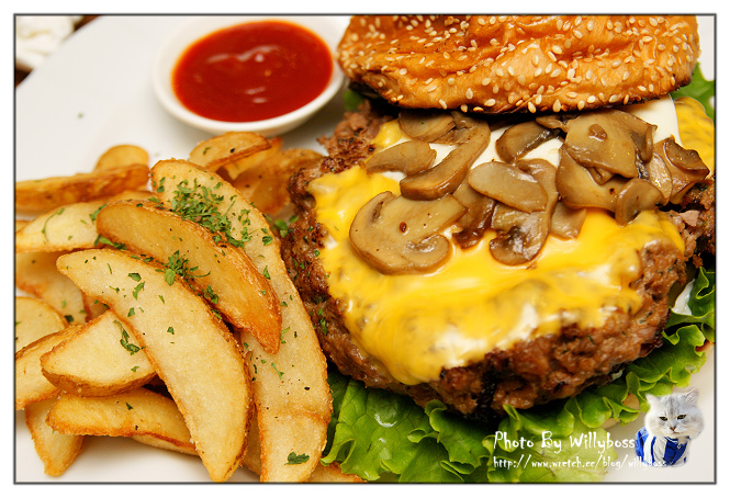 超級總匯漢堡－南方莊園一起吧(桃園中壢)