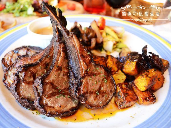 THE BBQ HOUSE-A24.jpg