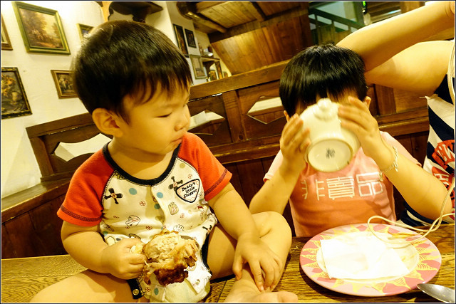 【新竹】Till Village 犁村,您不可不知的新竹巷弄中的歐式鄉村風老店,重返那些年少男時代最愛窩的茶坊