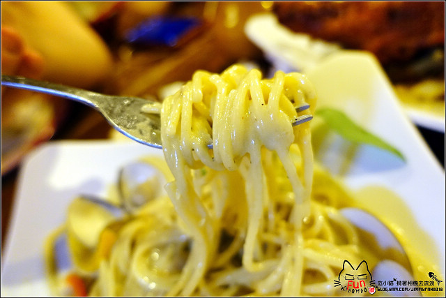 【新竹】Till Village 犁村,您不可不知的新竹巷弄中的歐式鄉村風老店,重返那些年少男時代最愛窩的茶坊