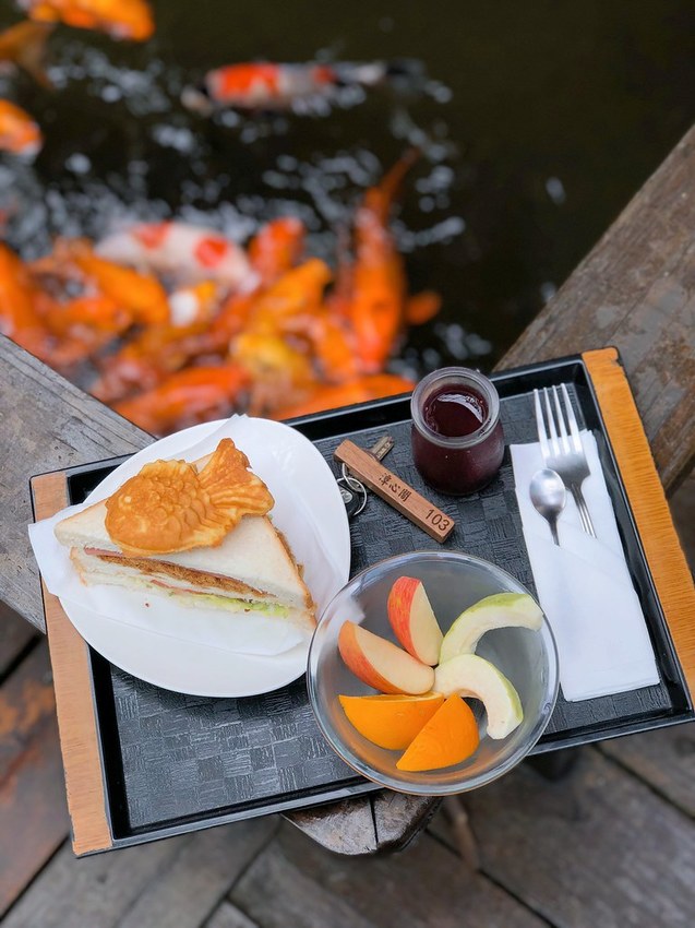 2020-08-11-22-52-39-579