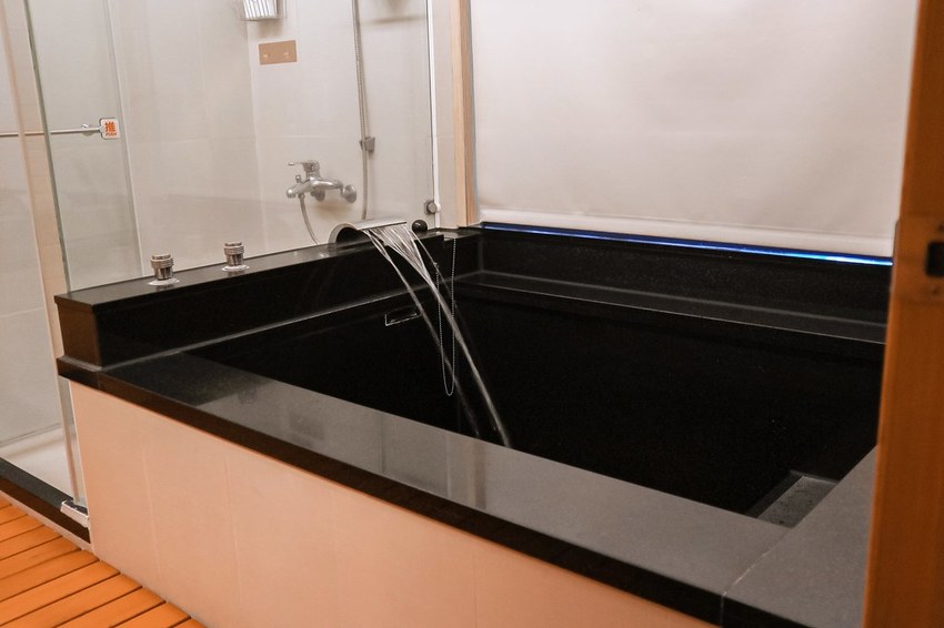 2020-08-11-23-27-40-057